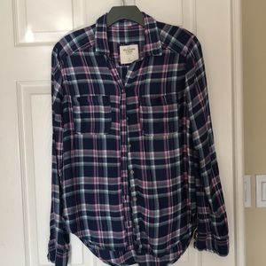 Abercrombie and Finch Super Soft Shirt Size M Blue,Pink,Green,White. Hi-Low Back